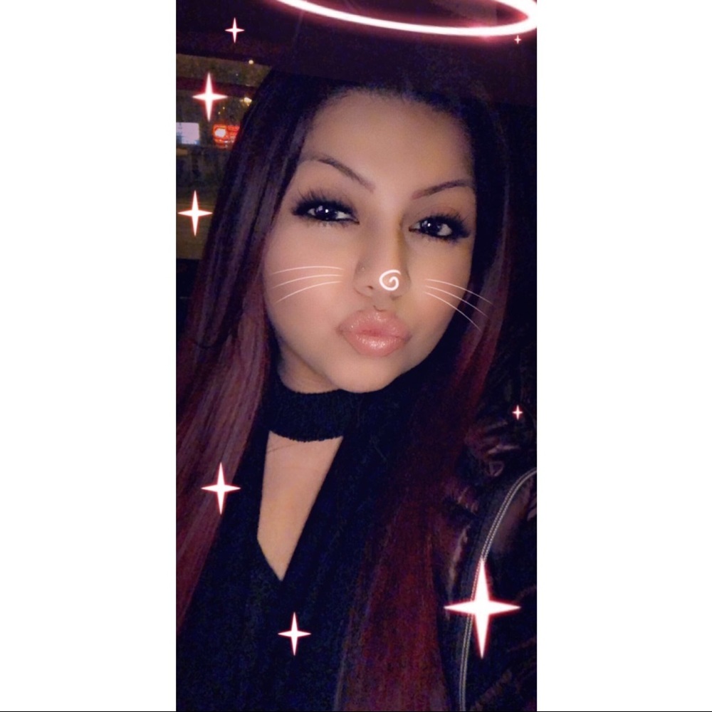 Meet your Posher, Evelin